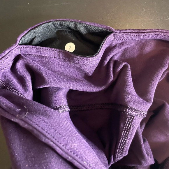Purple Lululemon size 2 leggings - Picture 3 of 3